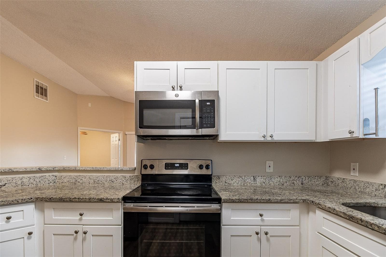 Single Family Residence at 5436 WOOD CROSSING ST, ORLANDO, photo 6 of 24