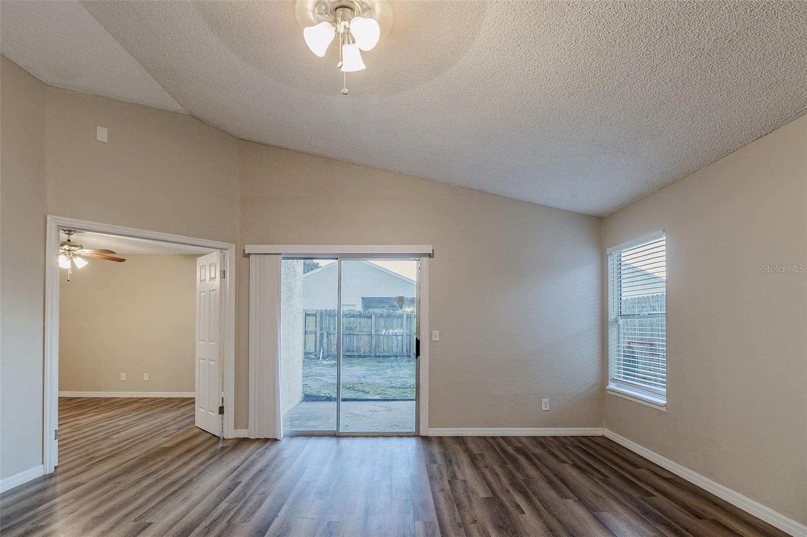 Single Family Residence at 5436 WOOD CROSSING ST, ORLANDO, photo 8 of 24