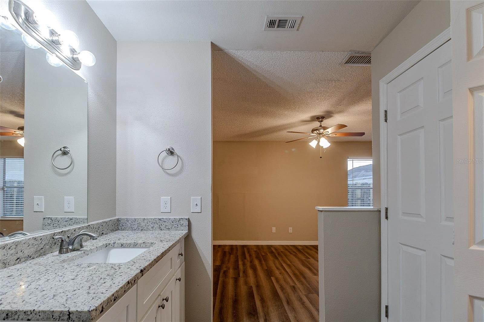 Single Family Residence at 5436 WOOD CROSSING ST, ORLANDO, photo 13 of 24