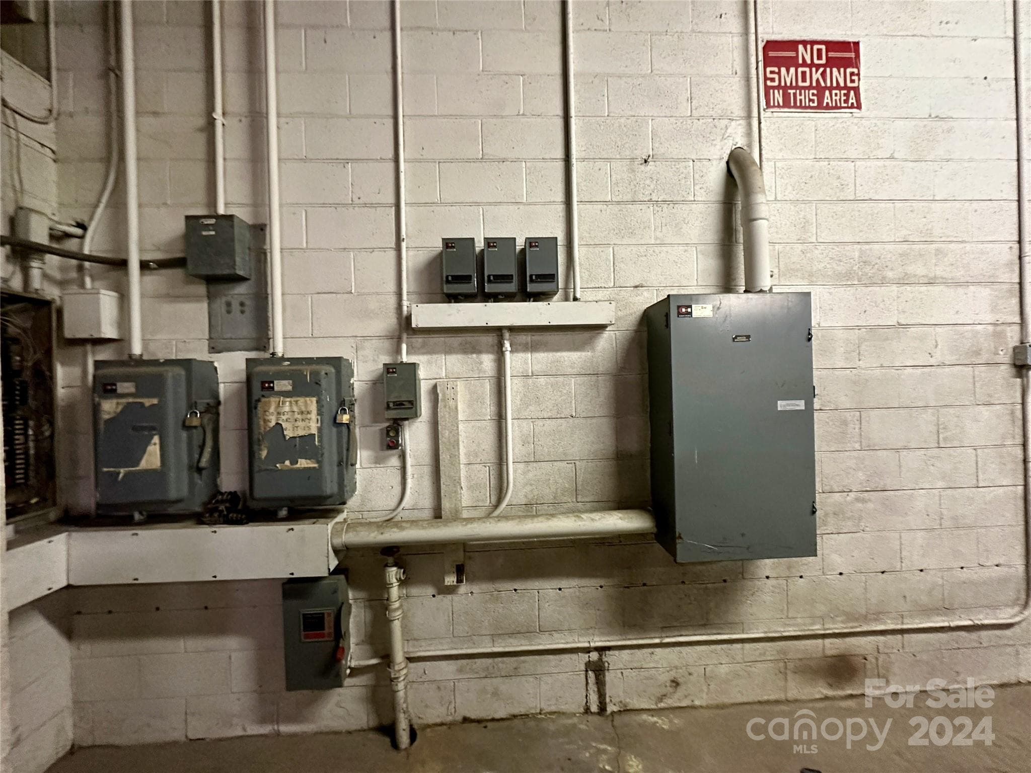 600 am circuit/600KVA- metal conduit, to panel boards- 480 volt disconnects - 350 Henredon Road, Spruce Pine