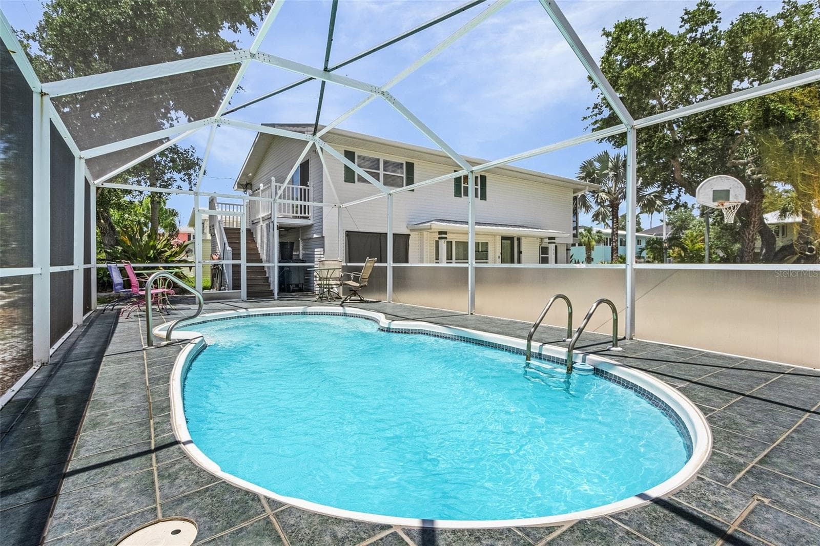 Private screened pool - 140 BAY MAR DR, FORT MYERS BEACH