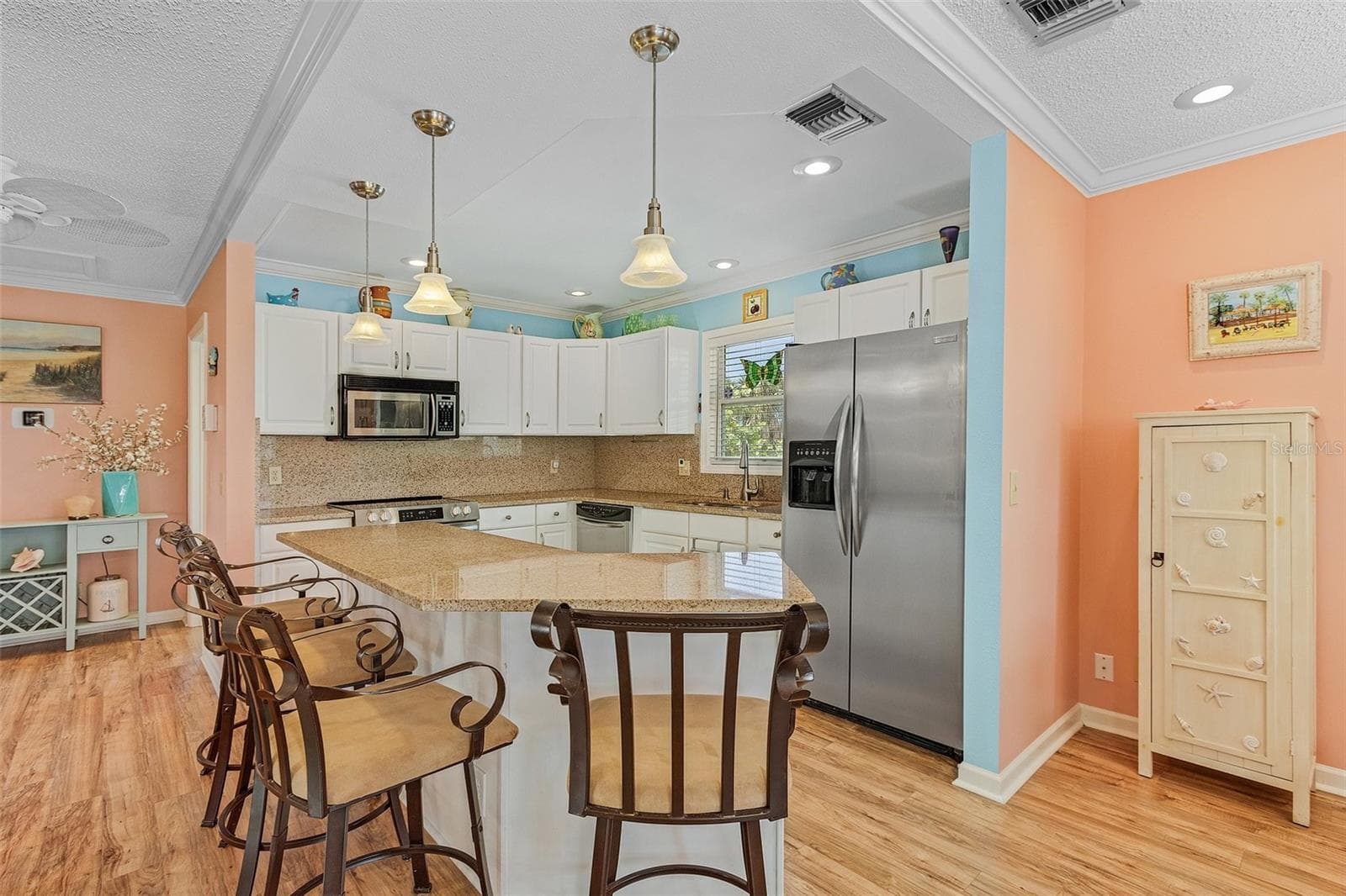 Single Family Residence at 140 BAY MAR DR, FORT MYERS BEACH, photo 6 of 37