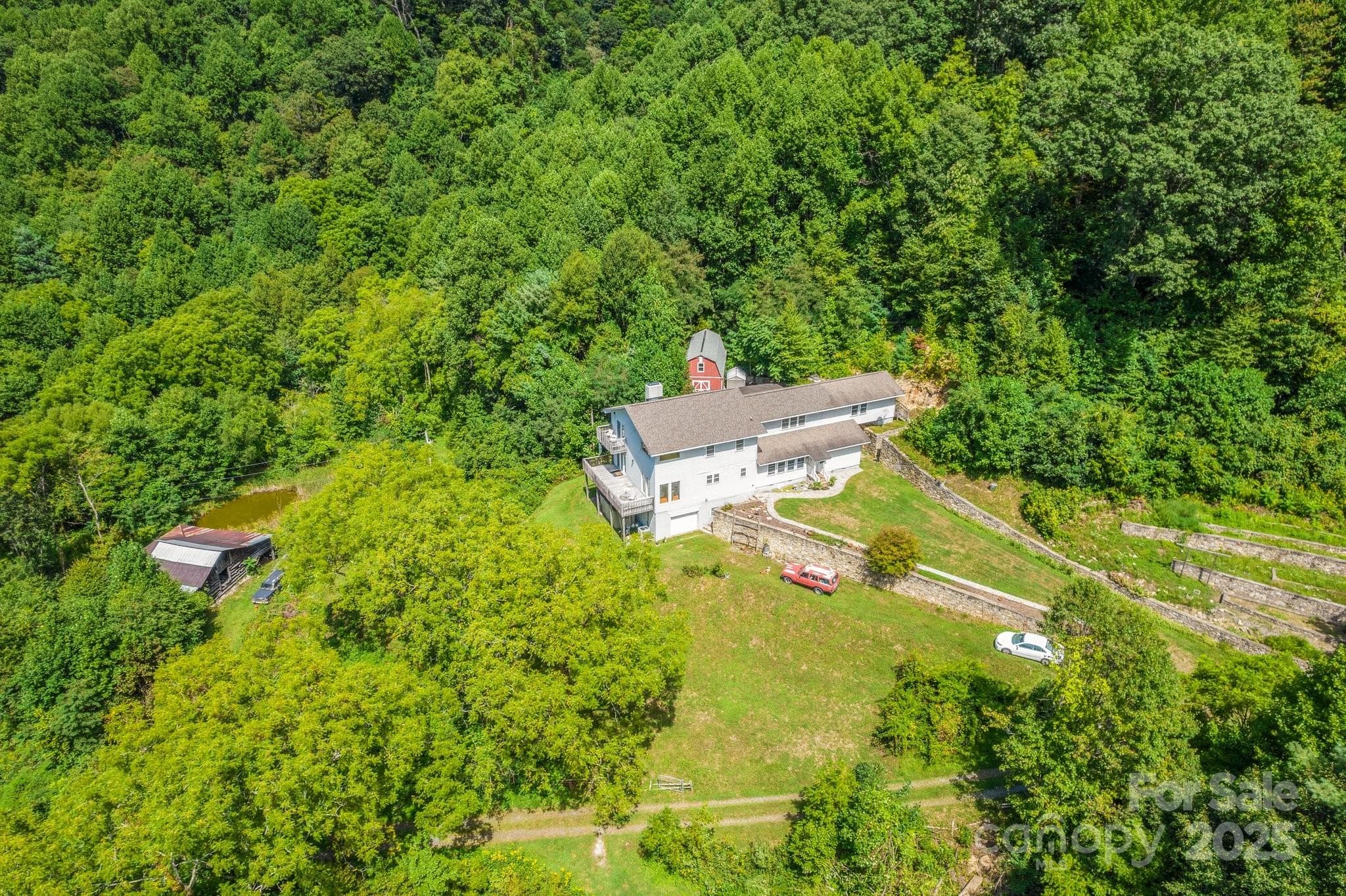 Single Family Residence at 505 Old Home Place Drive, Marshall, photo 3 of 46