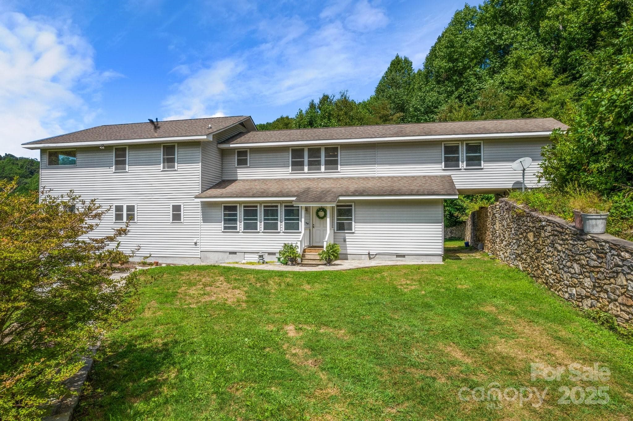 Single Family Residence at 505 Old Home Place Drive, Marshall, photo 4 of 46