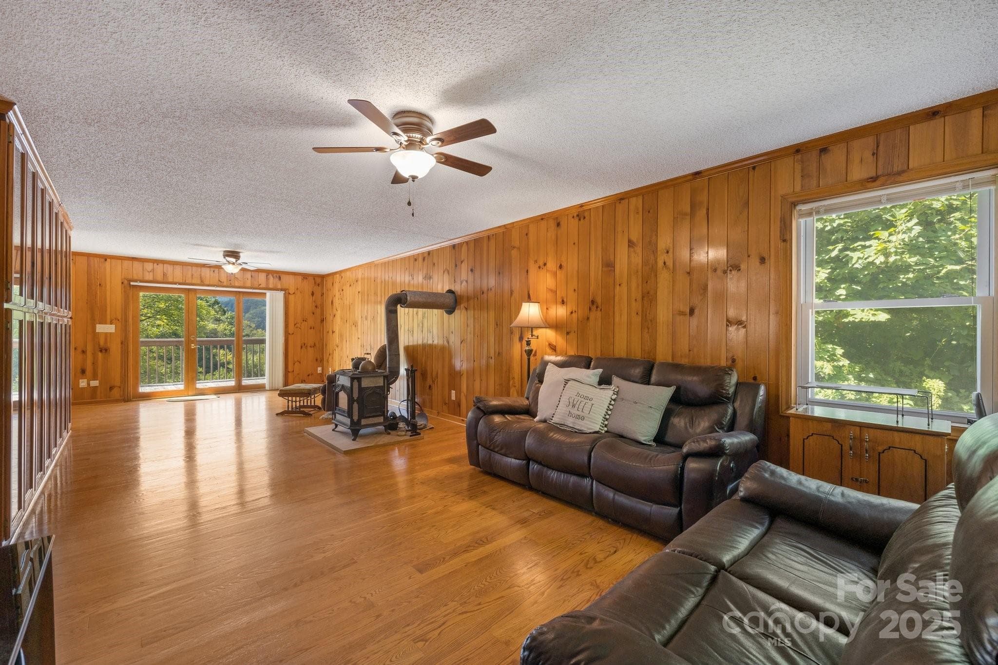 Single Family Residence at 505 Old Home Place Drive, Marshall, photo 6 of 46