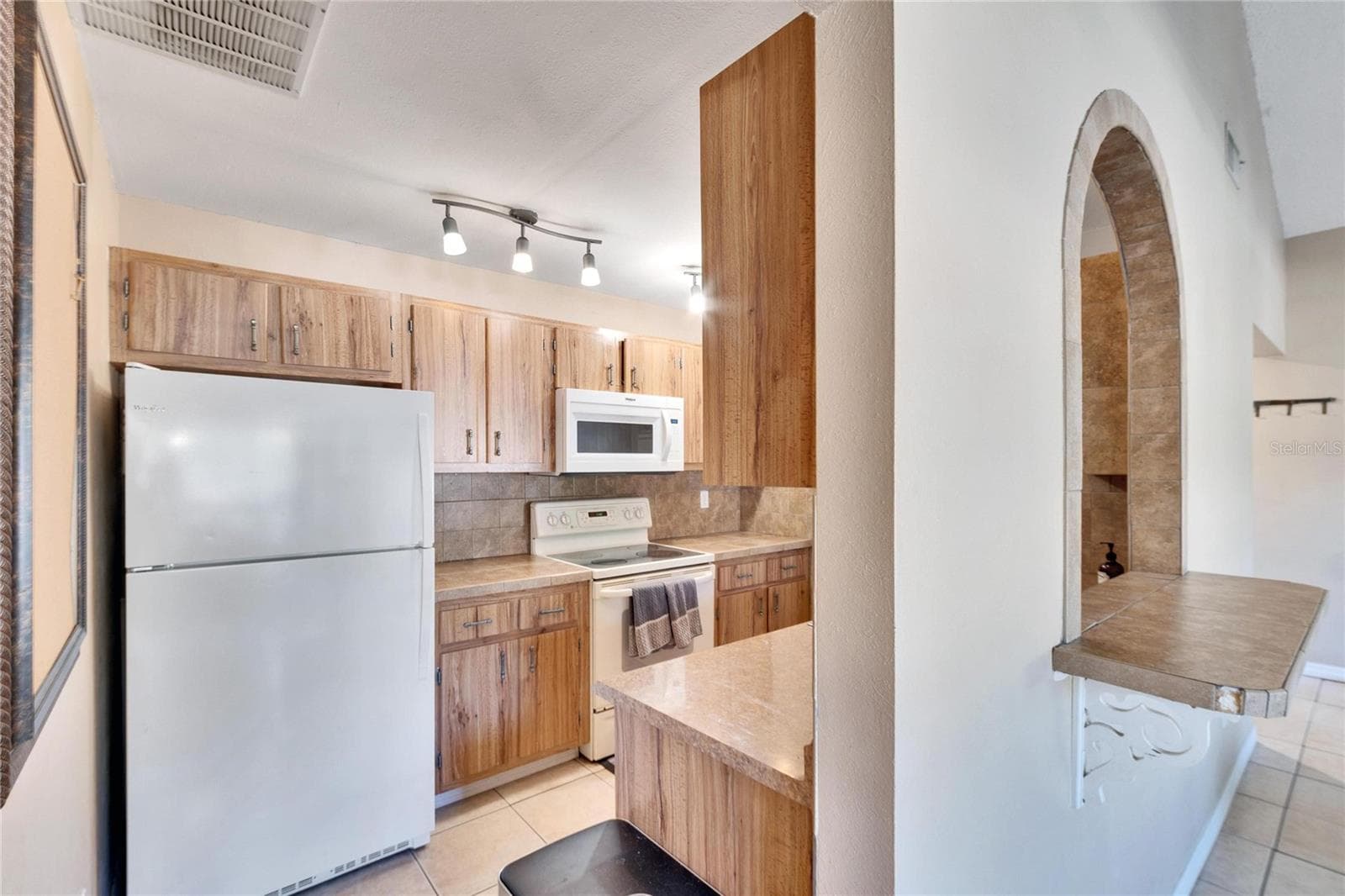 Condominium at 1849 BOUGH AVE #D, CLEARWATER, photo 8 of 64