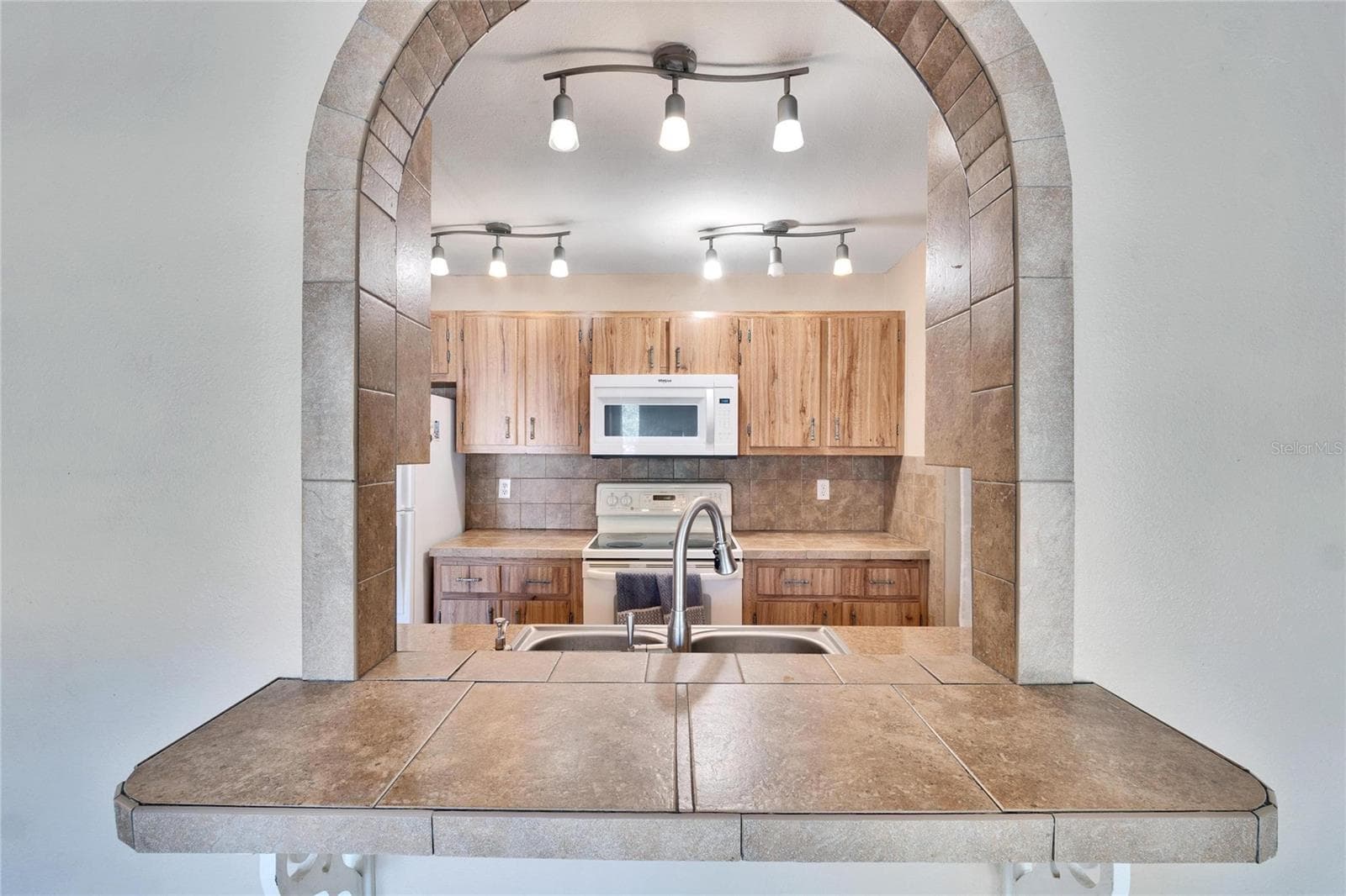 Condominium at 1849 BOUGH AVE #D, CLEARWATER, photo 10 of 64