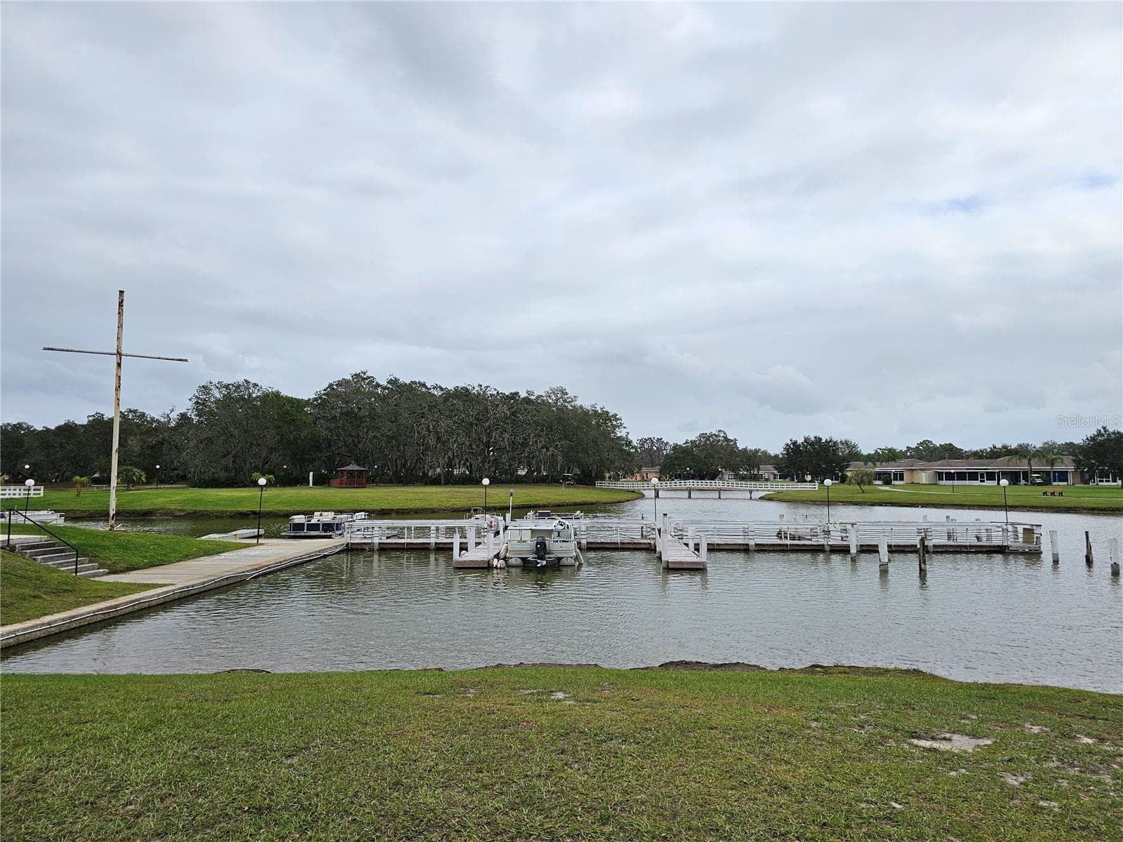 Villa at 915 CLUB CIR, LAKESHORE, photo 16 of 35