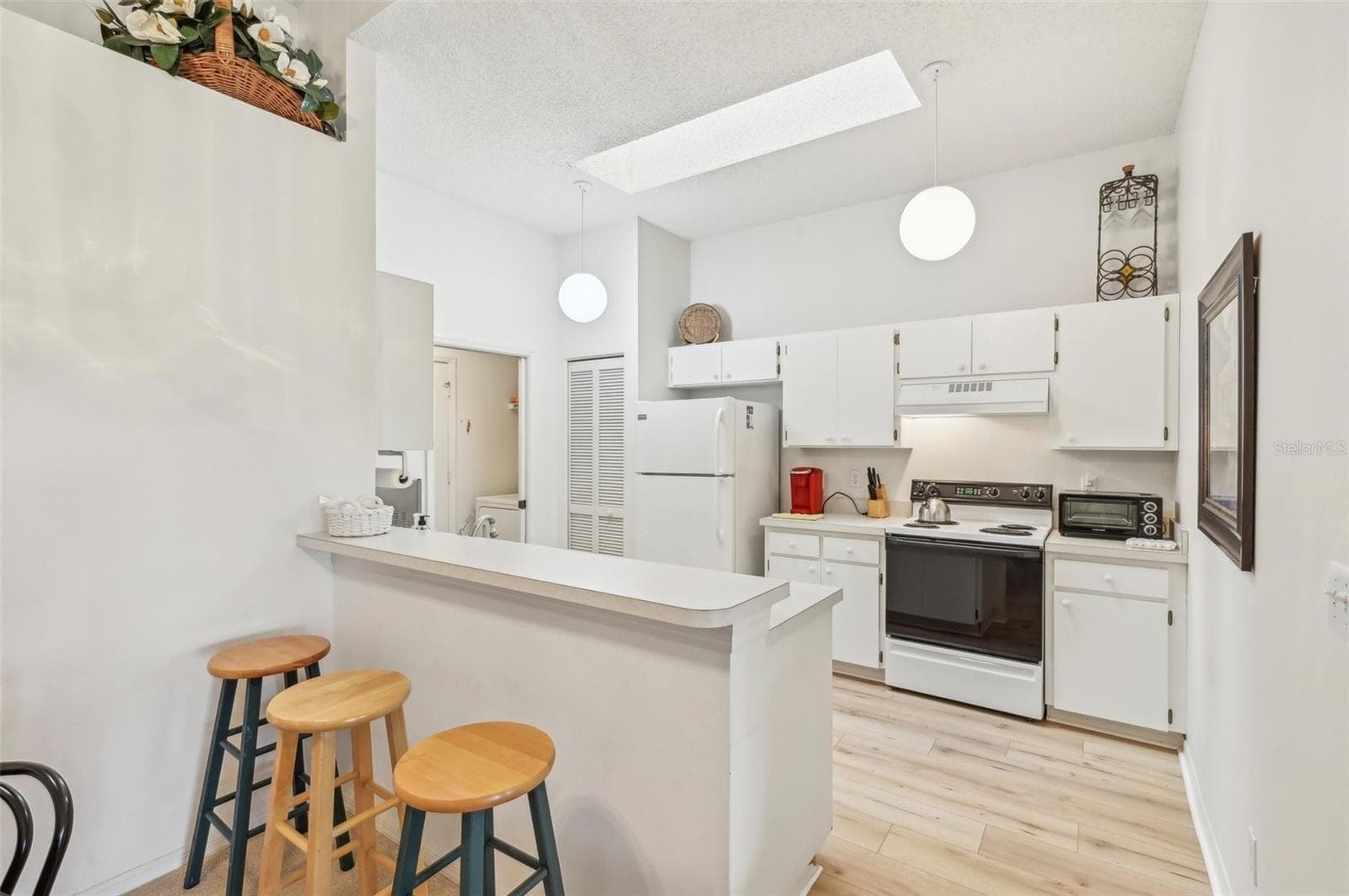 Condominium at 2315 NEW ORCHARD CT, SUN CITY CENTER, photo 12 of 57