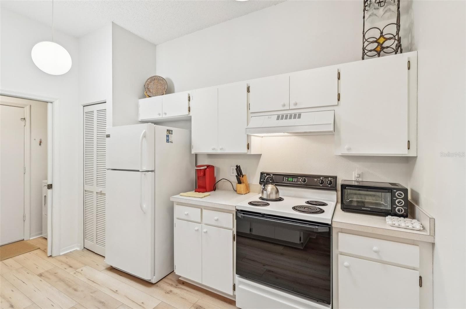 Condominium at 2315 NEW ORCHARD CT, SUN CITY CENTER, photo 13 of 57