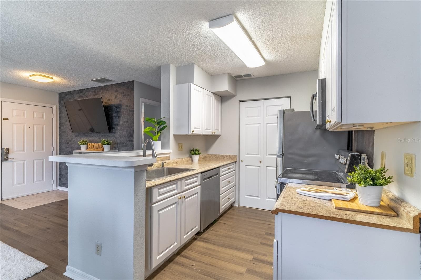 Condominium at 1057 S HIAWASSEE RD #1911, ORLANDO, photo 14 of 29