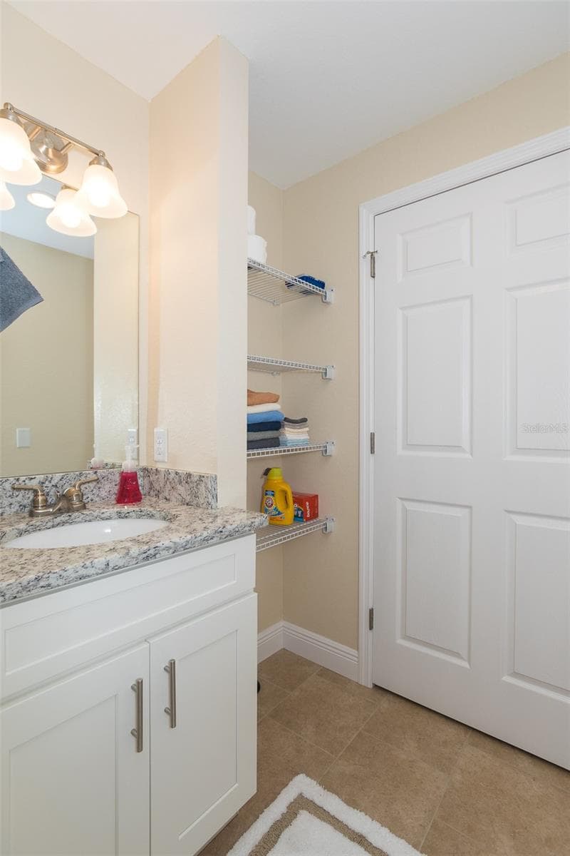 Multi-Family 5+ at 915 E PALMETTO ST, LAKELAND, photo 20 of 65