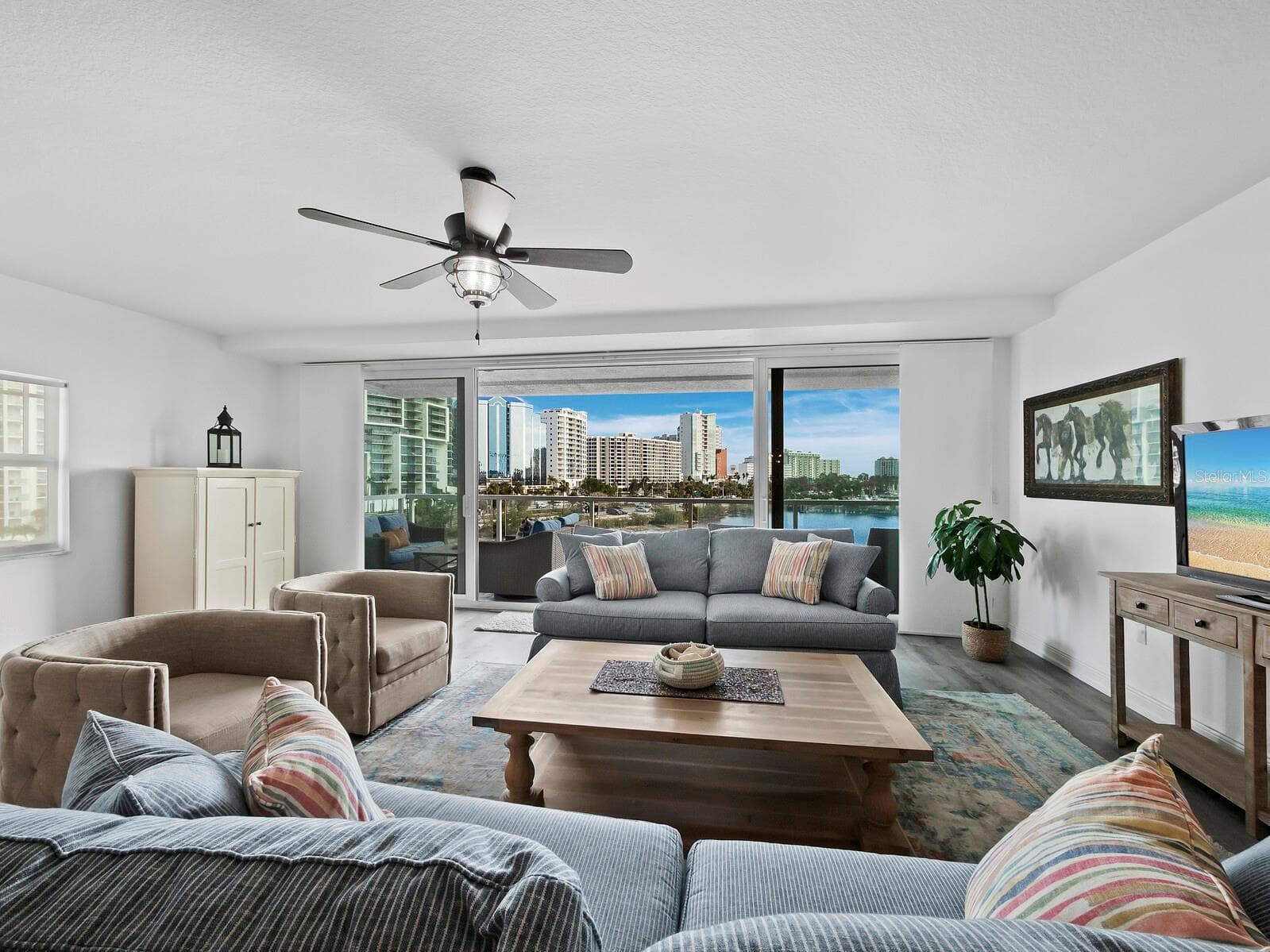 Condominium at 650 GOLDEN GATE PT #401, SARASOTA, photo 9 of 50