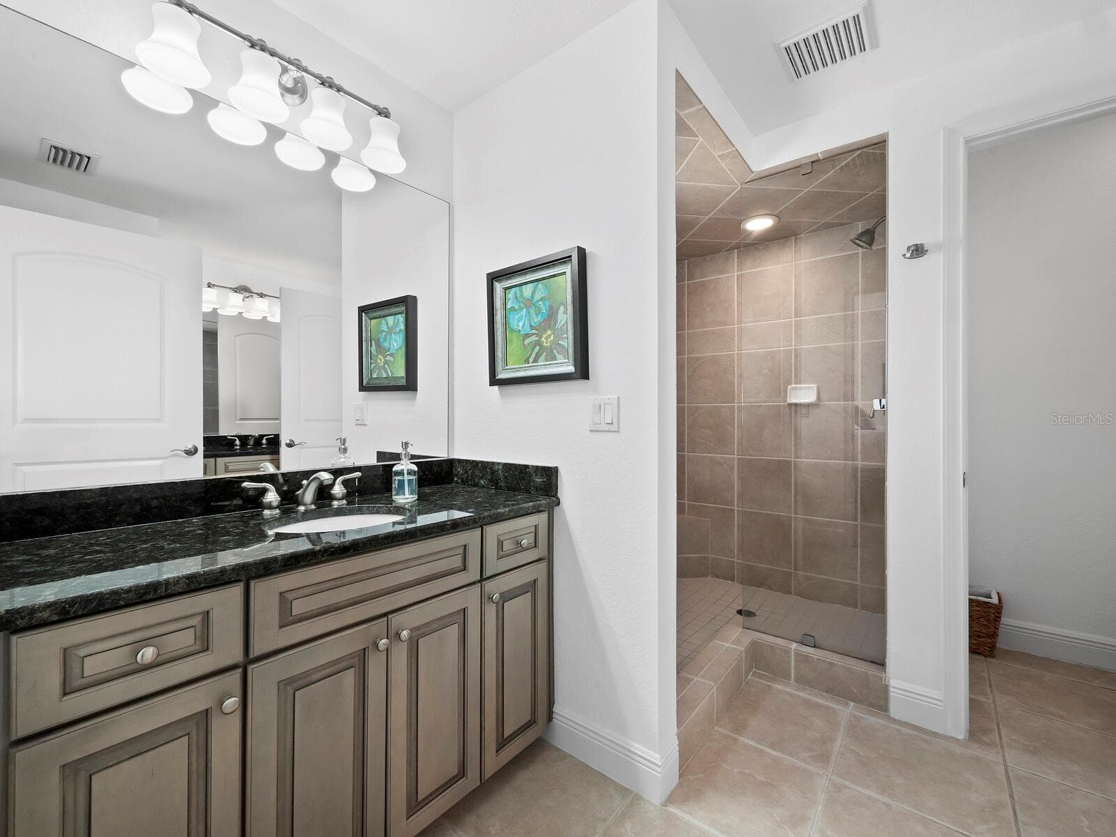 Condominium at 650 GOLDEN GATE PT #401, SARASOTA, photo 20 of 50