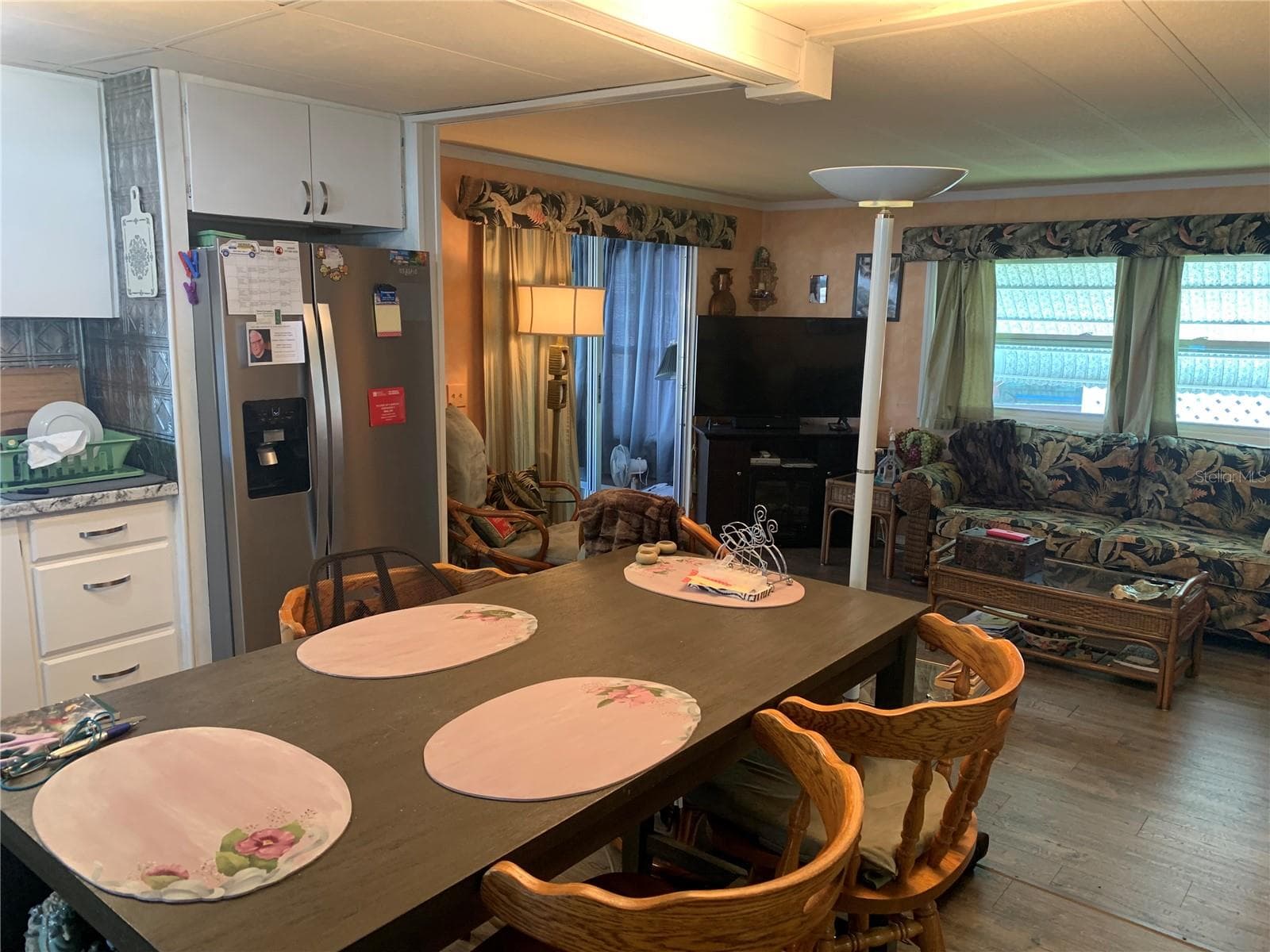 Mobile Home at 10456 PEACEFUL DR, LARGO, photo 8 of 24