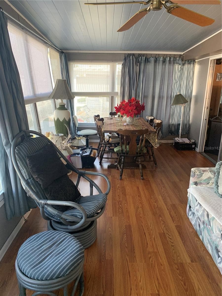 Mobile Home at 10456 PEACEFUL DR, LARGO, photo 11 of 24