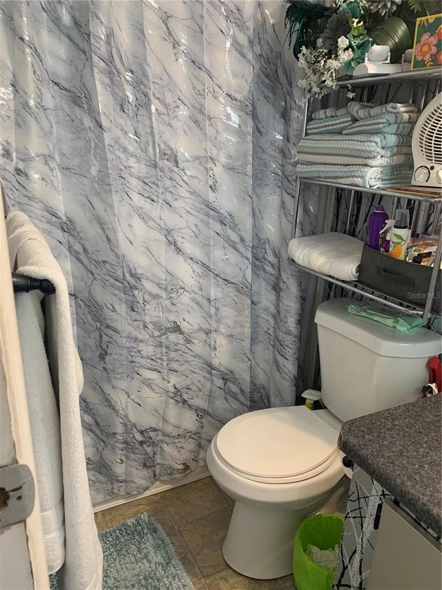 Mobile Home at 10456 PEACEFUL DR, LARGO, photo 19 of 24
