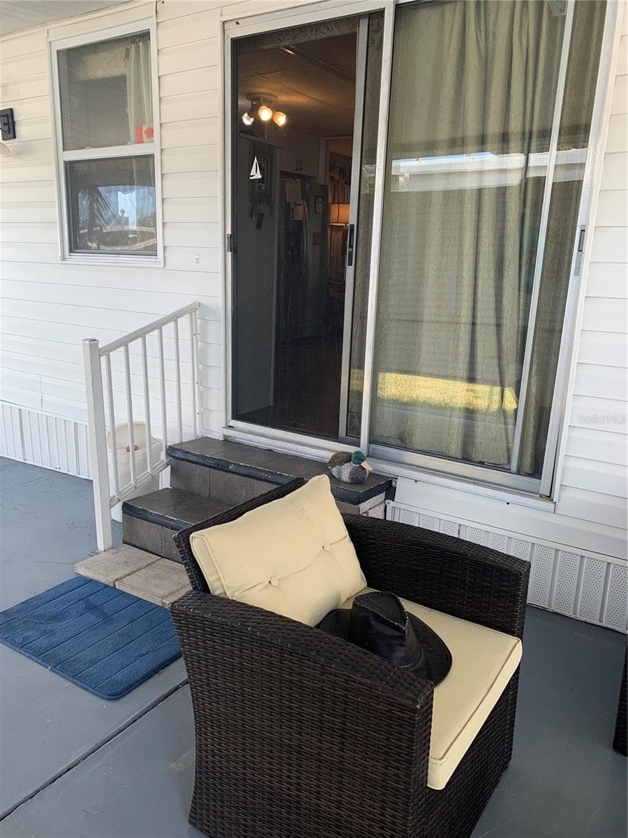 Mobile Home at 10456 PEACEFUL DR, LARGO, photo 20 of 24