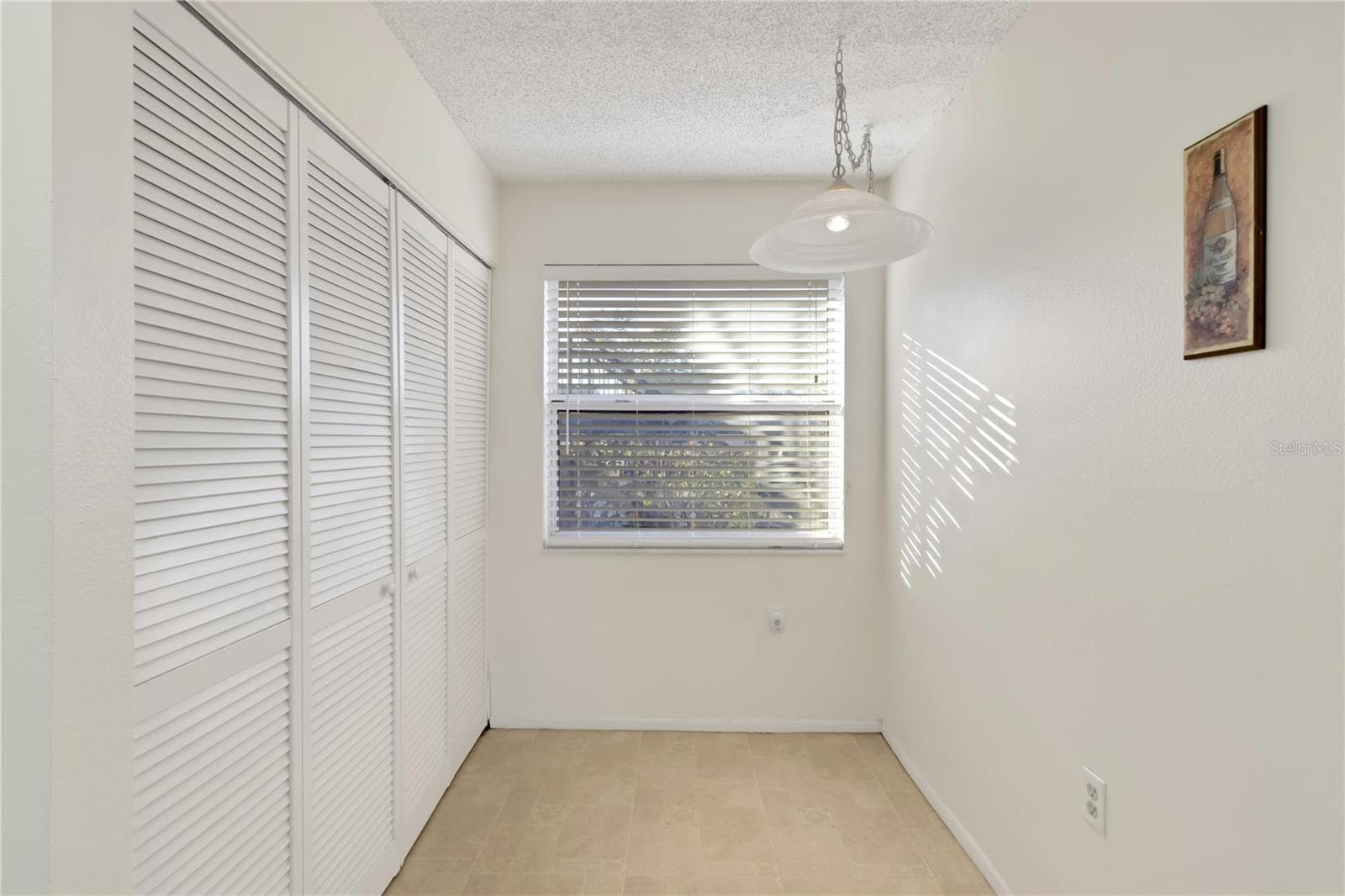 Dinette - 1034 BOWSPRIT LN, HOLIDAY