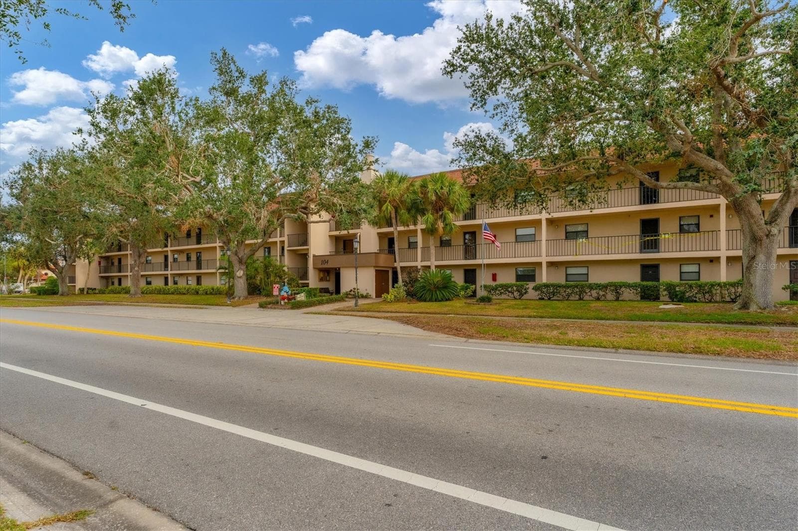 Condominium at 104 CAPRI ISLES BLVD #112, VENICE, photo 4 of 43