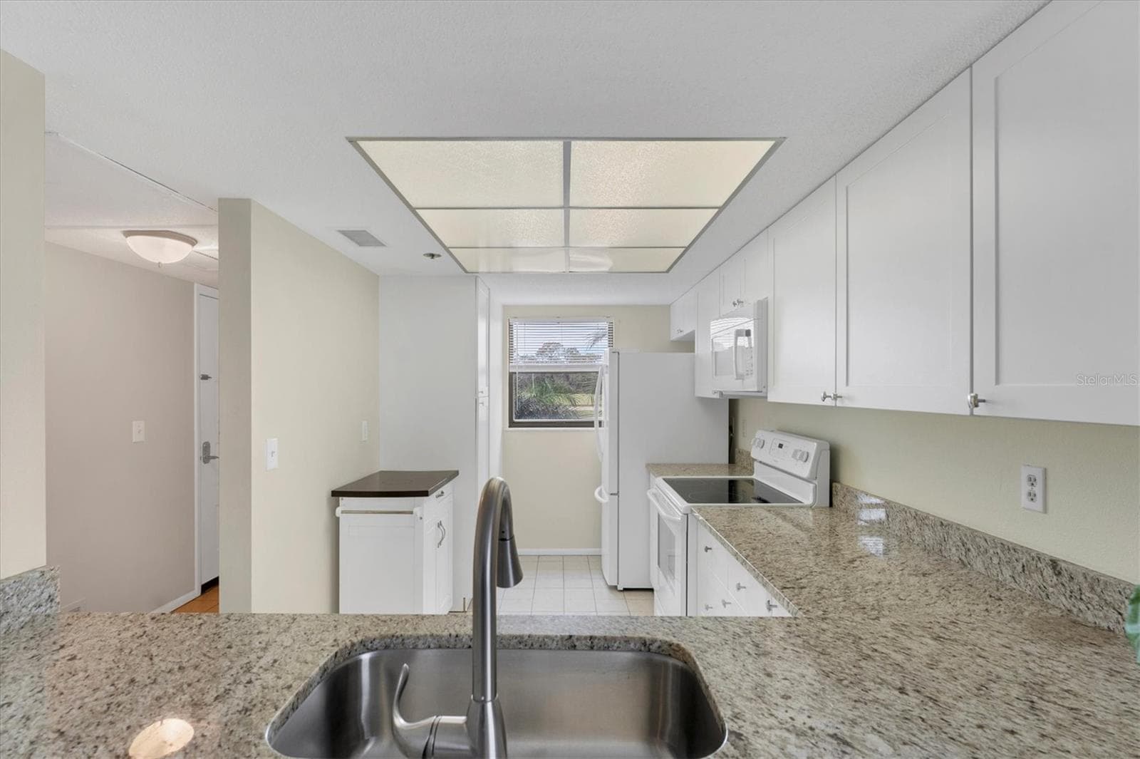 Condominium at 104 CAPRI ISLES BLVD #112, VENICE, photo 9 of 43