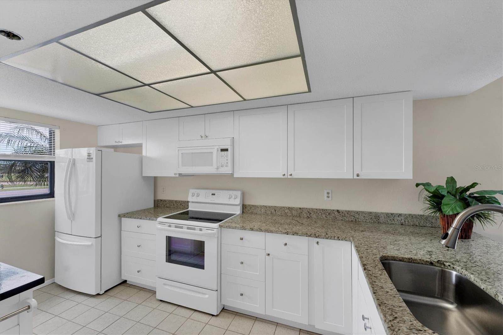 Condominium at 104 CAPRI ISLES BLVD #112, VENICE, photo 10 of 43