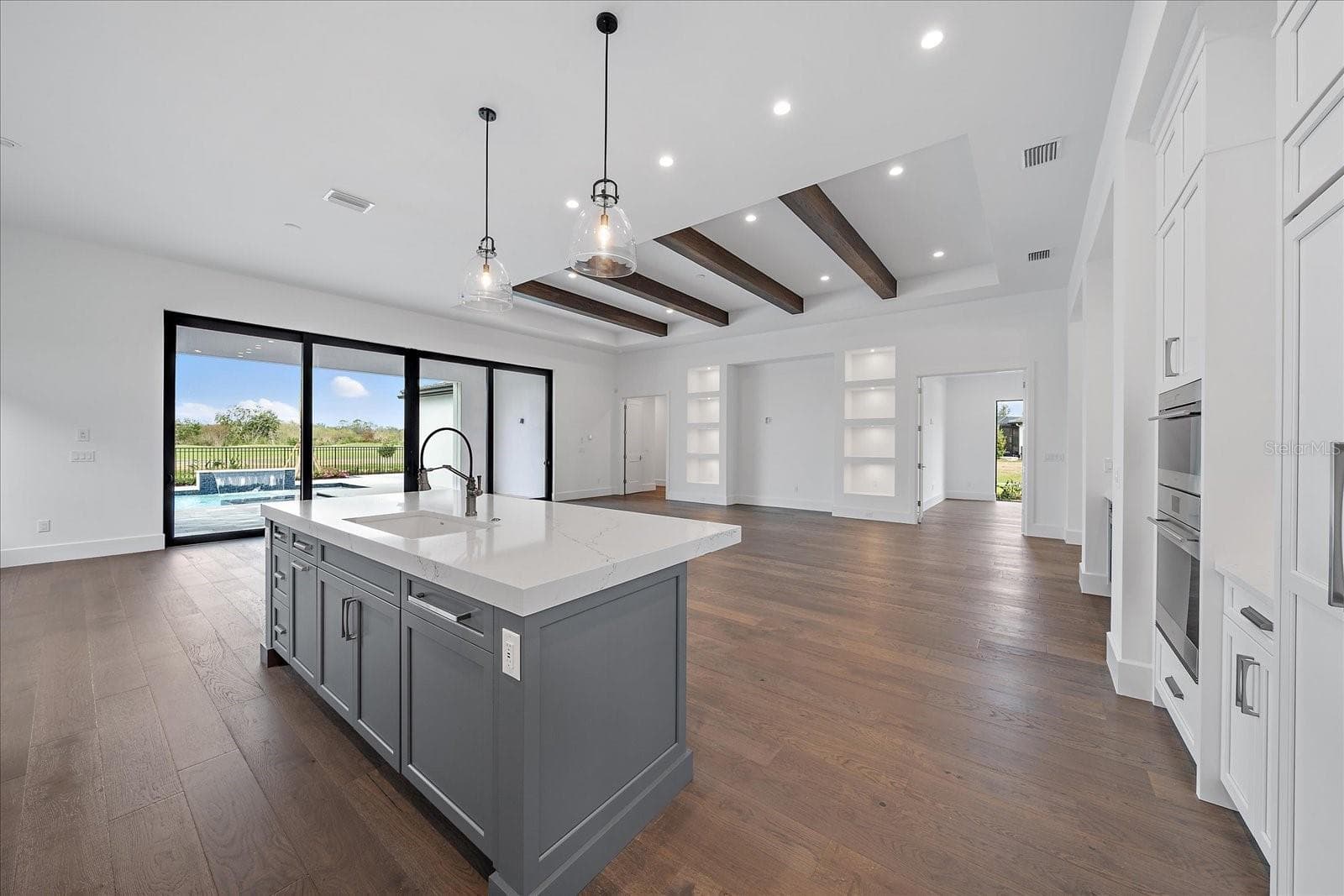 Single Family Residence at 3739 CALEDONIA LN, SARASOTA, photo 20 of 38