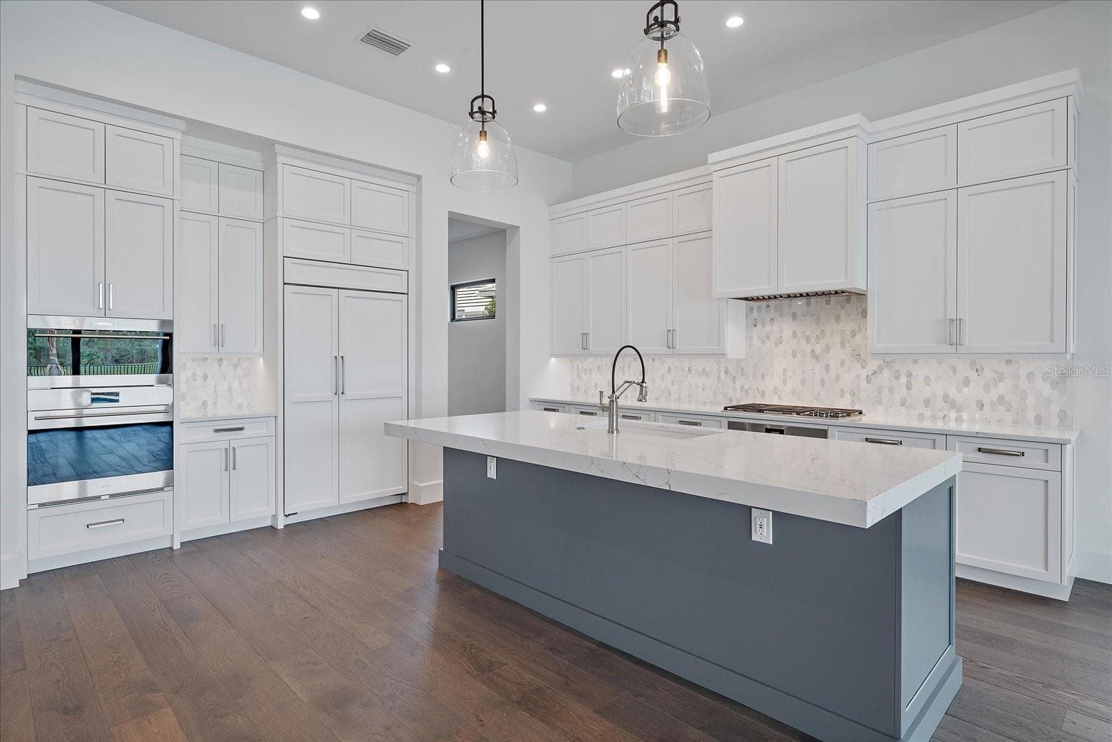 Single Family Residence at 3739 CALEDONIA LN, SARASOTA, photo 25 of 38