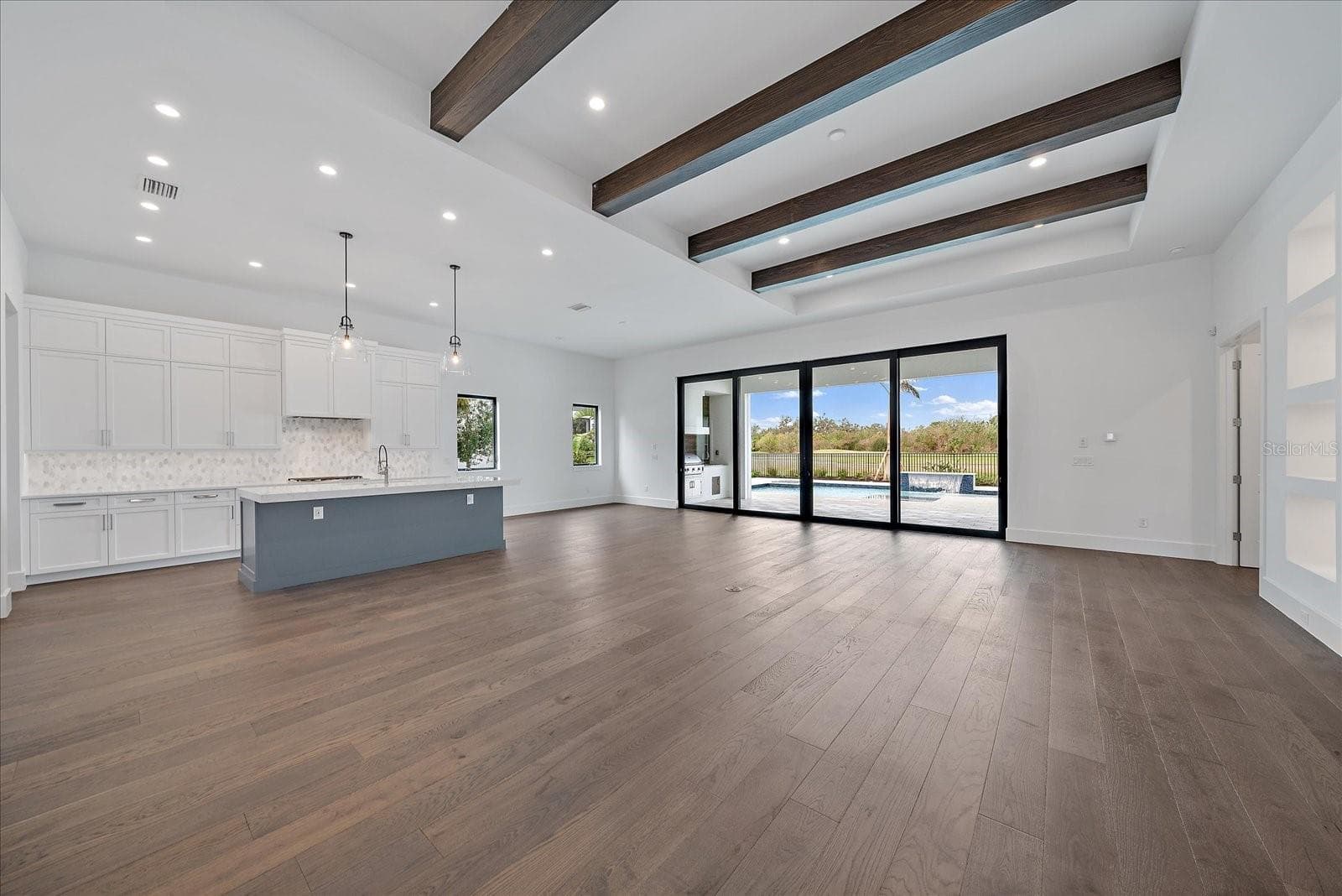 Single Family Residence at 3739 CALEDONIA LN, SARASOTA, photo 28 of 38