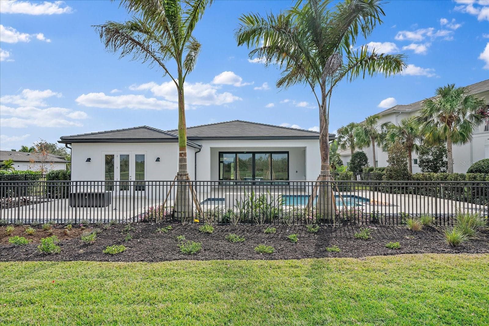 Single Family Residence at 3739 CALEDONIA LN, SARASOTA, photo 32 of 38