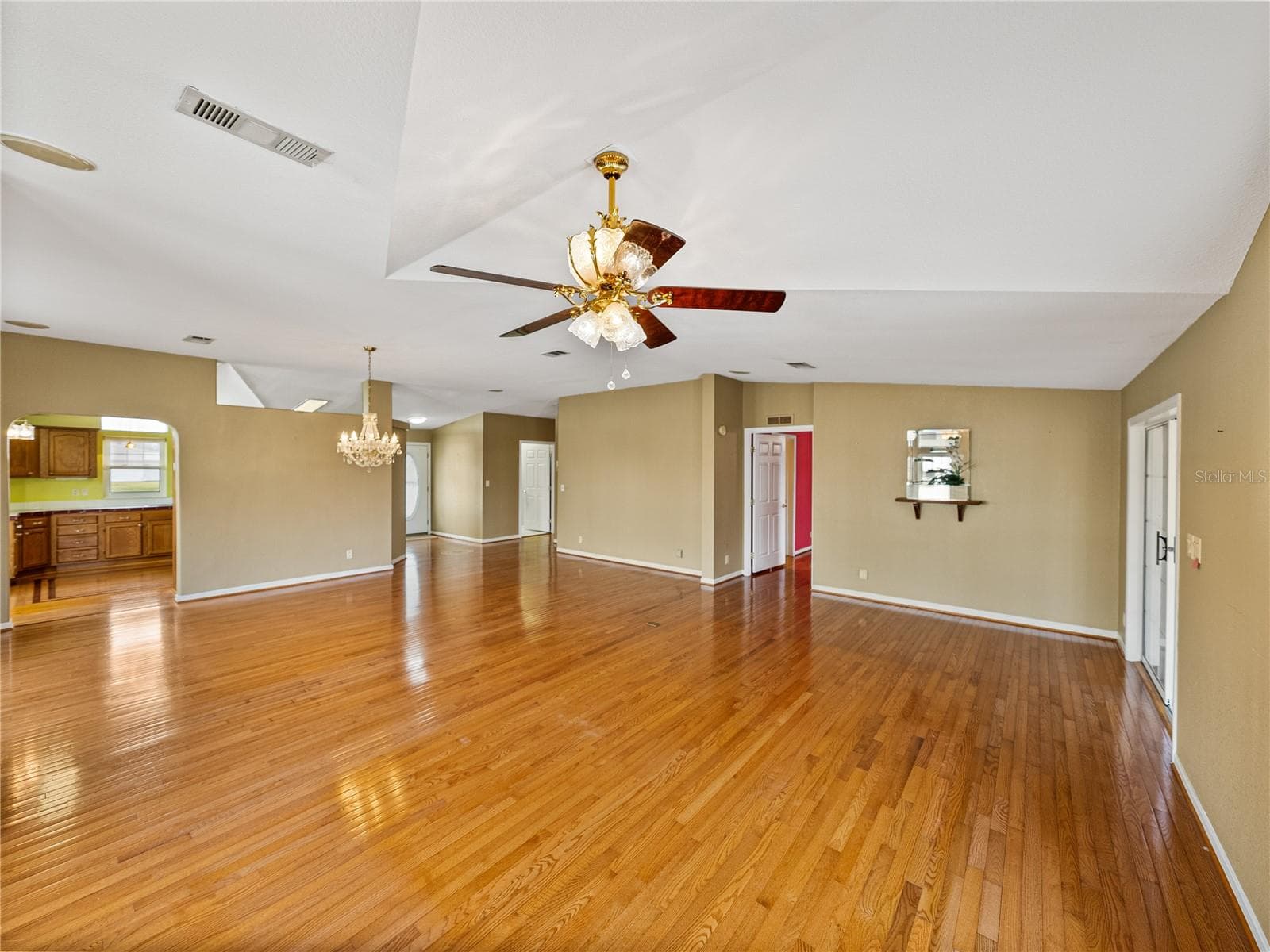 Manufactured Home at 5148 ISLAND VIEW CIR N, POLK CITY, photo 13 of 100