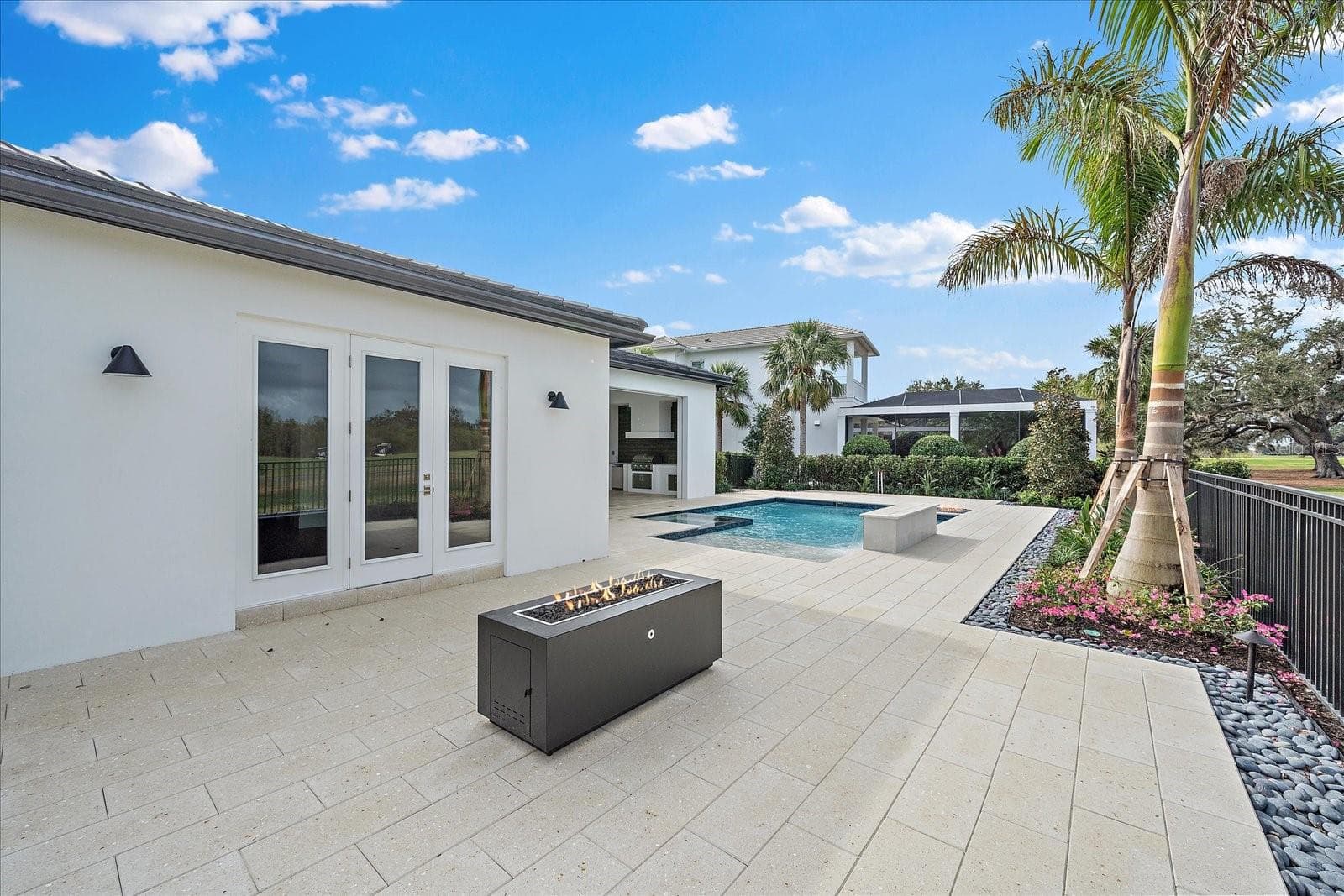 Single Family Residence at 3739 CALEDONIA LN, SARASOTA, photo 4 of 38