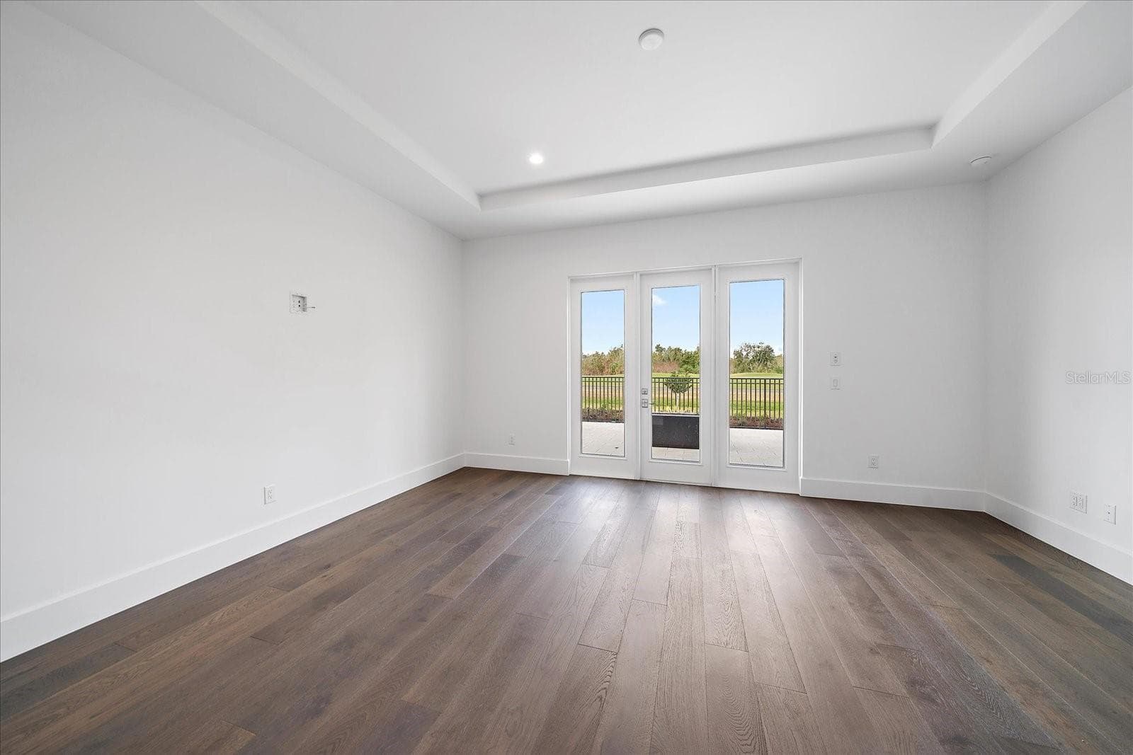 Single Family Residence at 3739 CALEDONIA LN, SARASOTA, photo 6 of 38