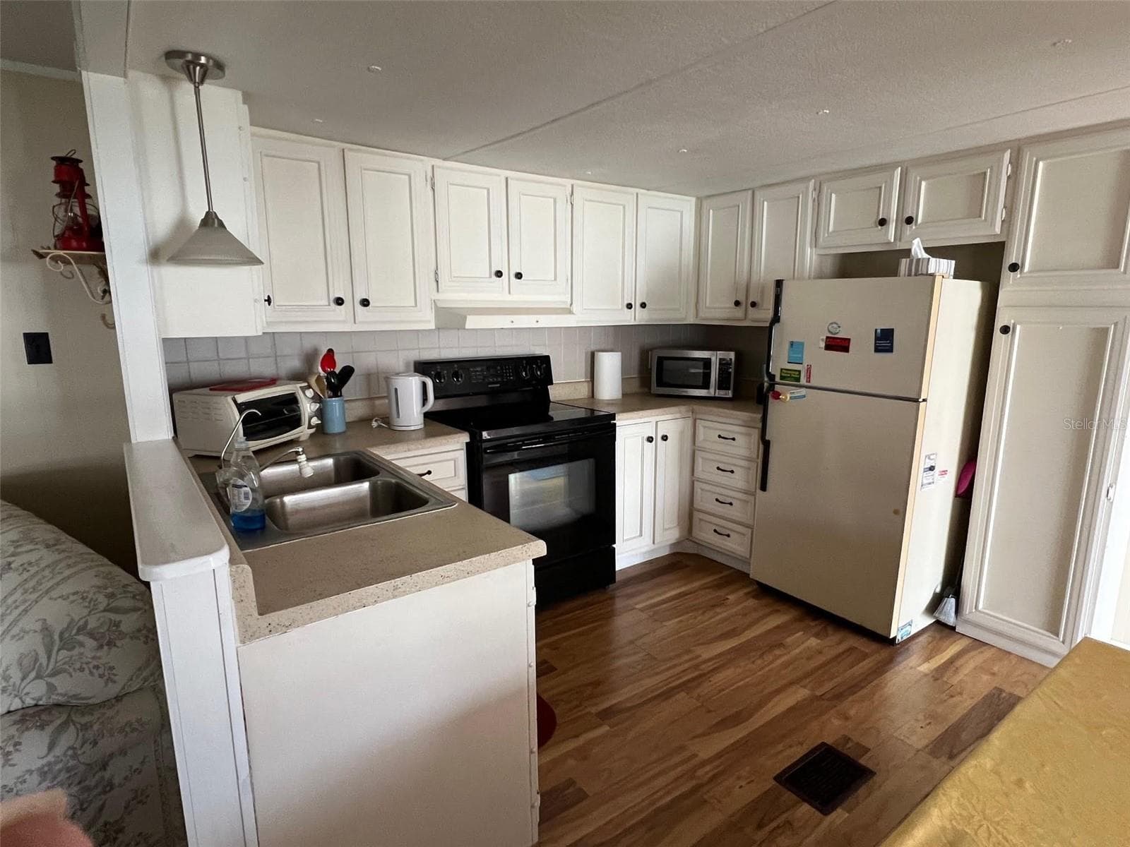 Mobile Home at 11300 124TH AVE #165, LARGO, photo 4 of 25