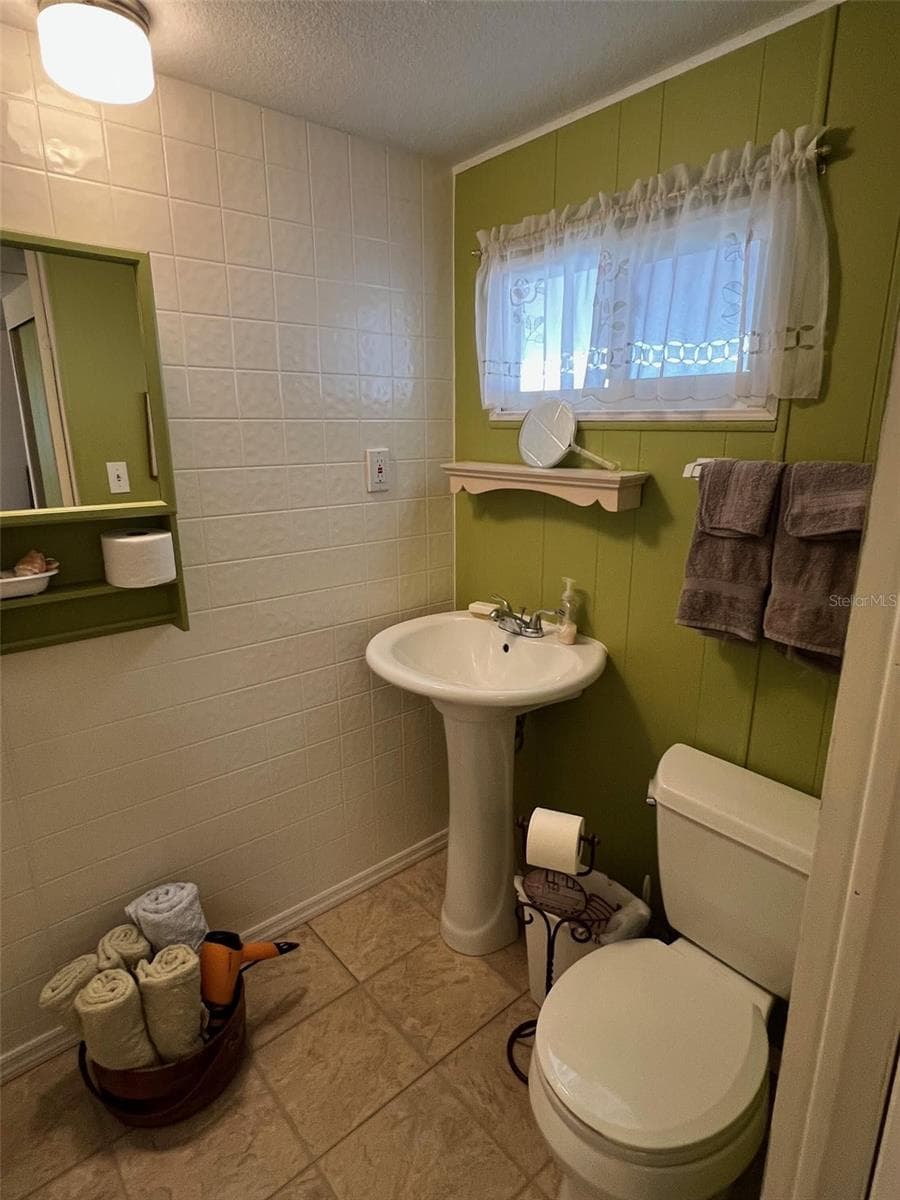 Mobile Home at 11300 124TH AVE #165, LARGO, photo 16 of 25