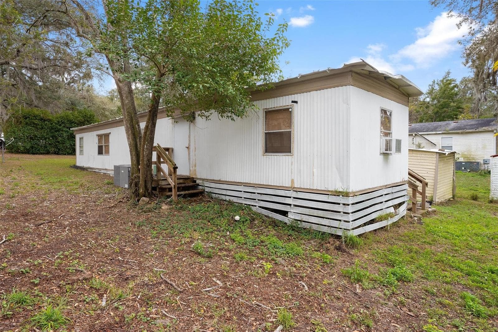 2107 Hialeah - 2107 HIALEAH AVE, LEESBURG