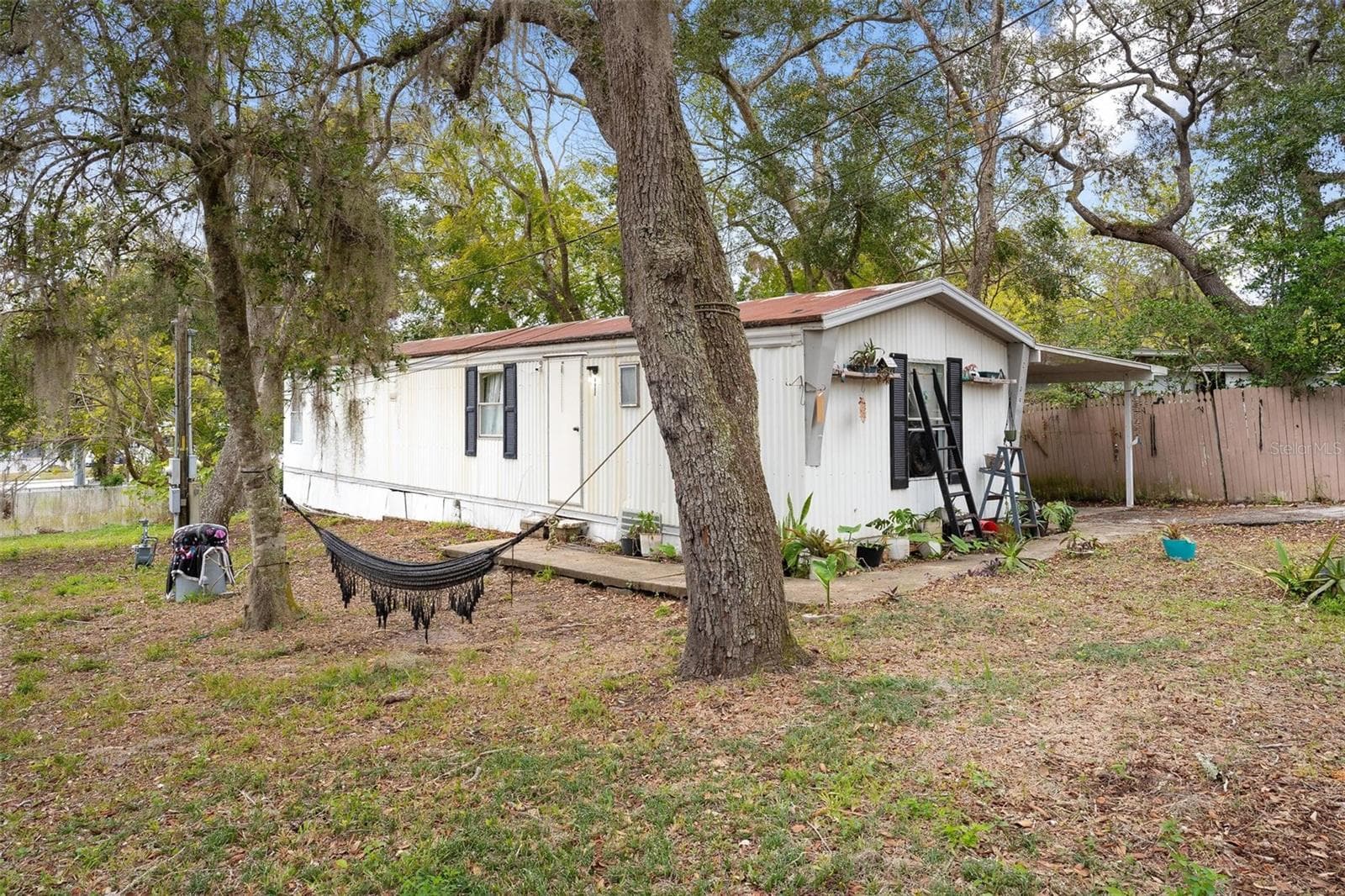 2109 Hialeah - 2107 HIALEAH AVE, LEESBURG
