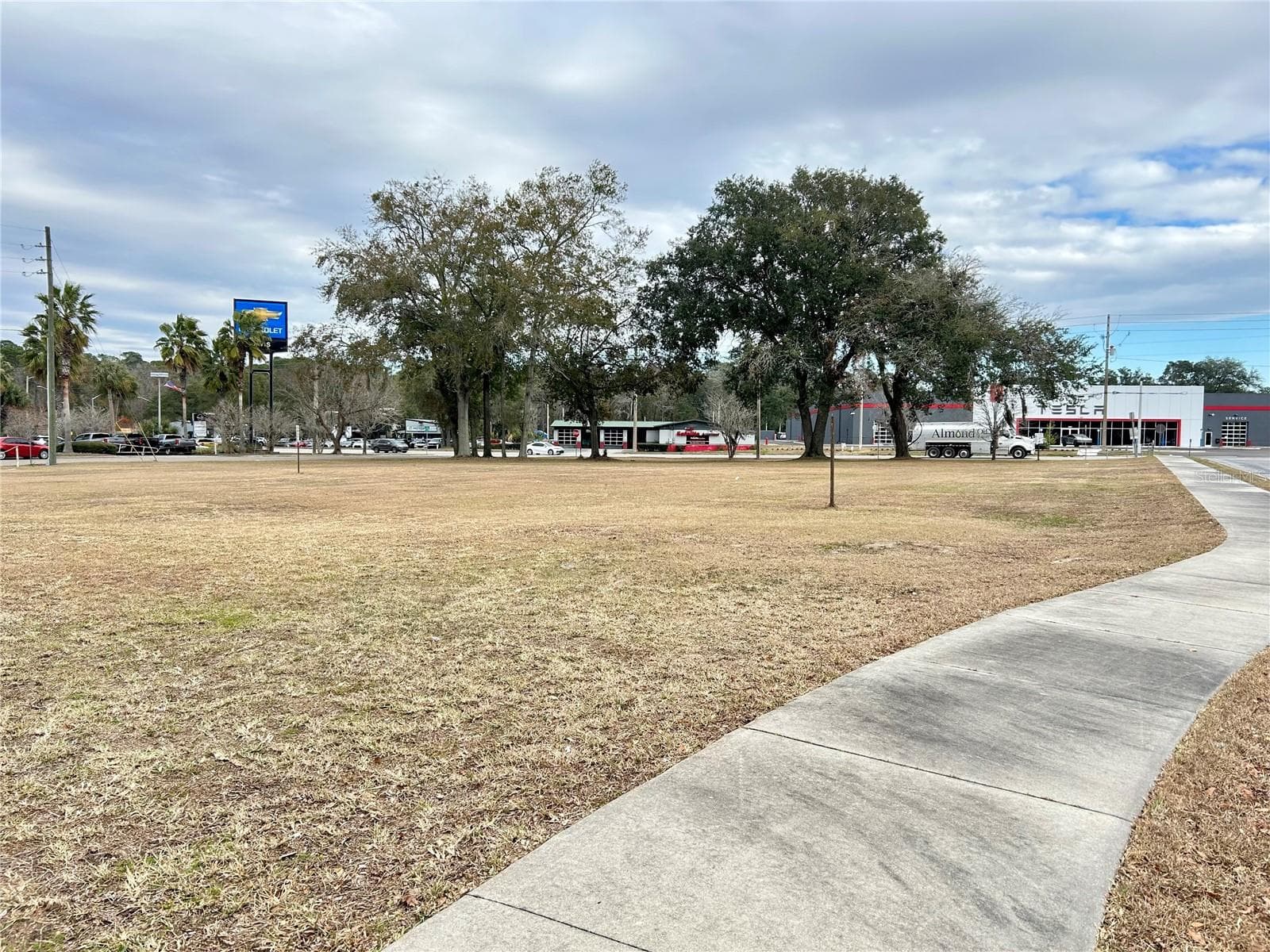 2550 N MAIN ST