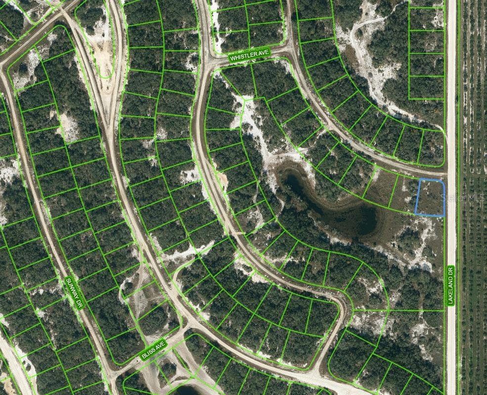 200 CRYSTAL LAKE DR