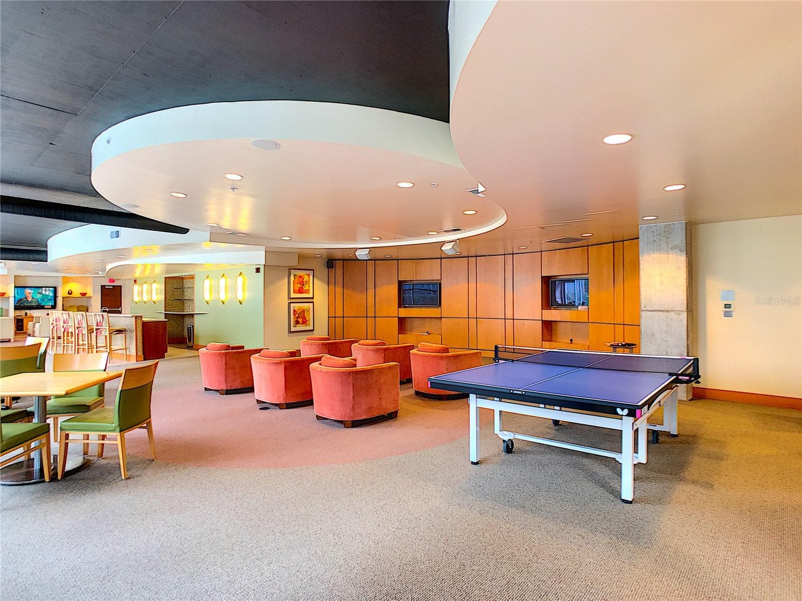 lounge - 155 S COURT AVE #2107, ORLANDO