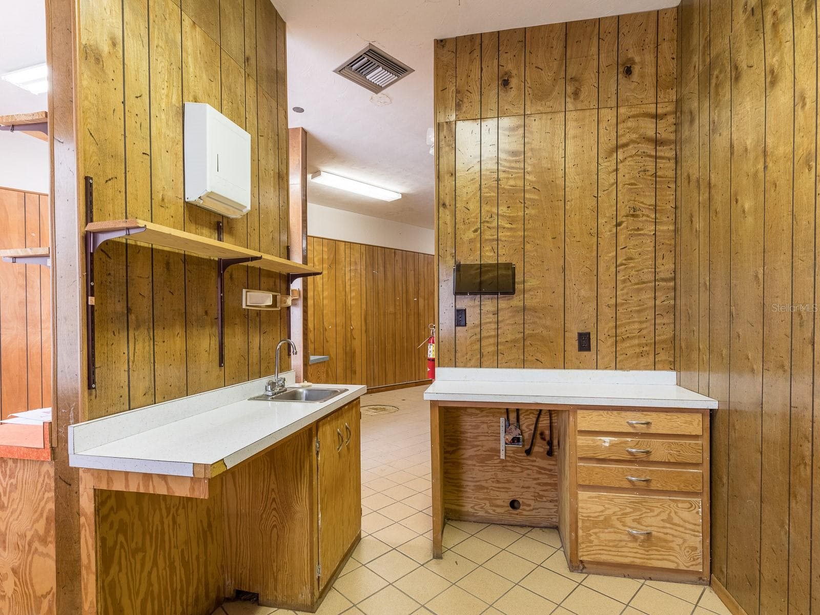 Office at 1204 HISTORIC GOLDSBORO BLVD, SANFORD, photo 12 of 20