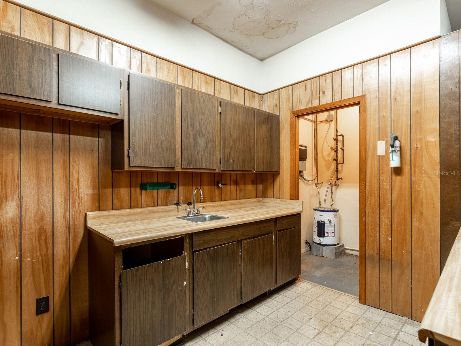 Office at 1204 HISTORIC GOLDSBORO BLVD, SANFORD, photo 14 of 20