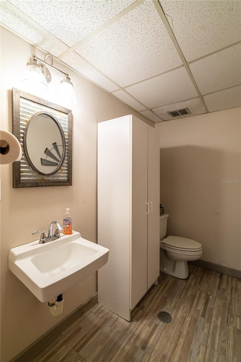 Office at 1680 IRLO BRONSON MEMORIAL HWY, KISSIMMEE, photo 27 of 39