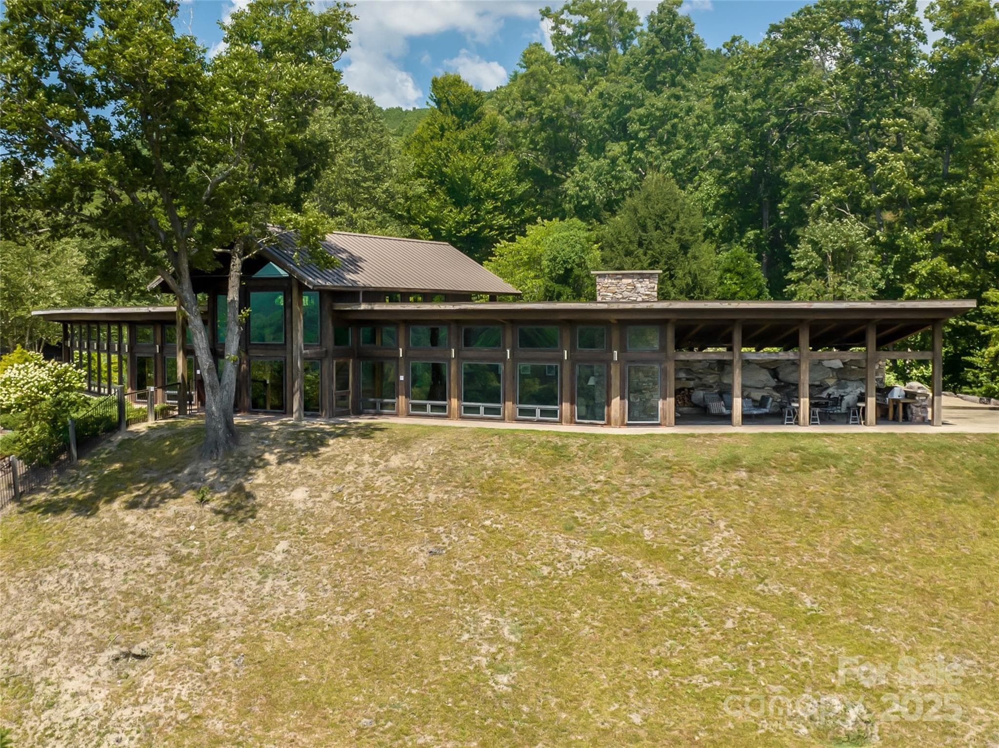 River Lodge - Marshall