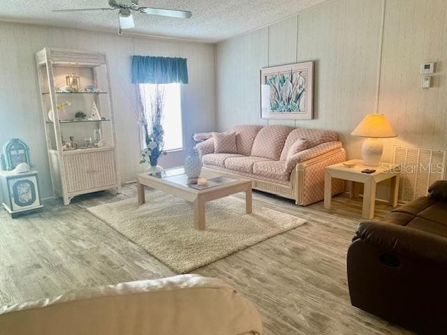 Light and Bright - 5707 45TH ST E #90, BRADENTON