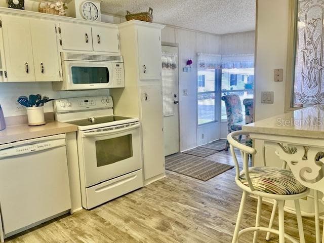 Kitchen to Dinette - 5707 45TH ST E #90, BRADENTON