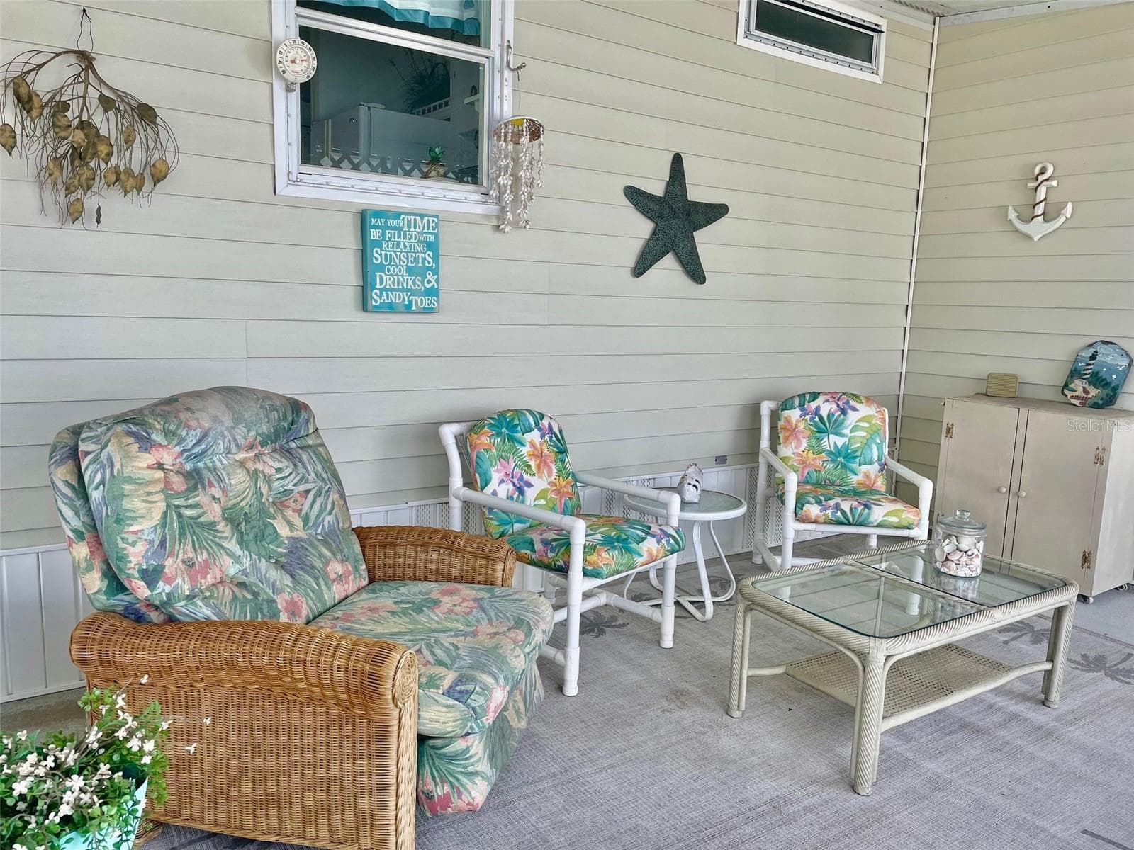 Screened Outdoor Seating - 5707 45TH ST E #90, BRADENTON