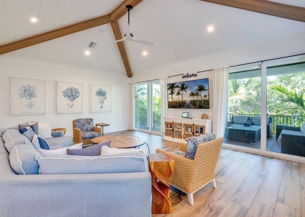 Living Space - 9403 GULF DR, ANNA MARIA