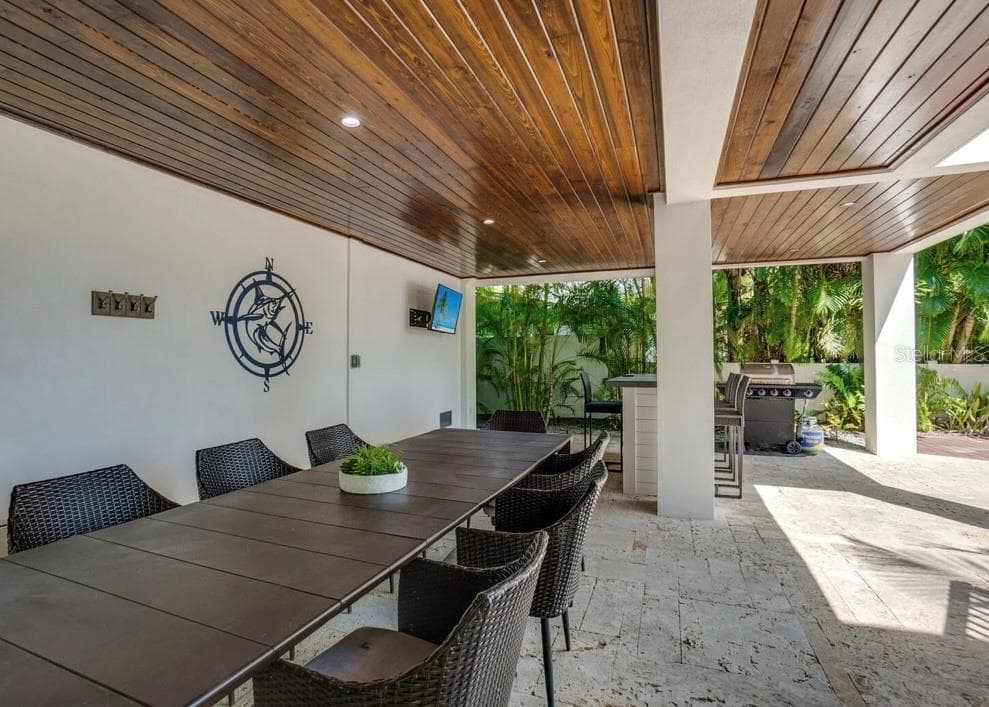 Outdoor Living Space - 9403 GULF DR, ANNA MARIA