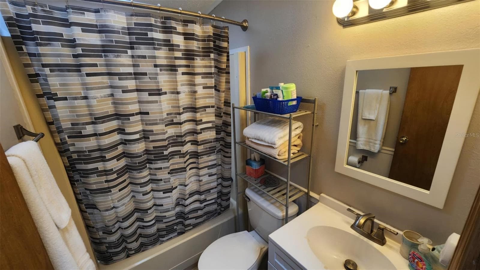 Manufactured Home at 9 LONG HAMMOCK DR, RIVER RANCH, photo 9 of 17